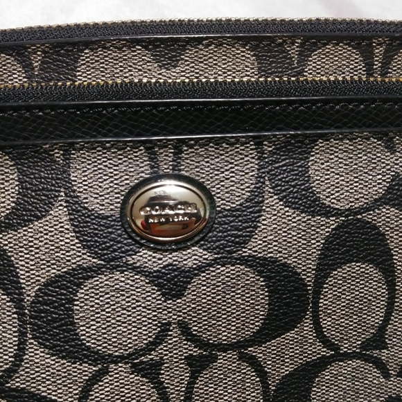 Coach set crossbody bag purse & pouch - Picture 4 of 16